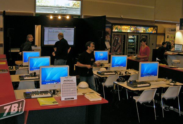 appleexpo07b18.jpg