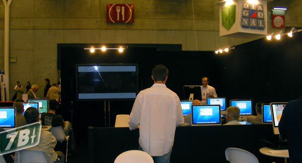appleexpo07b19.jpg