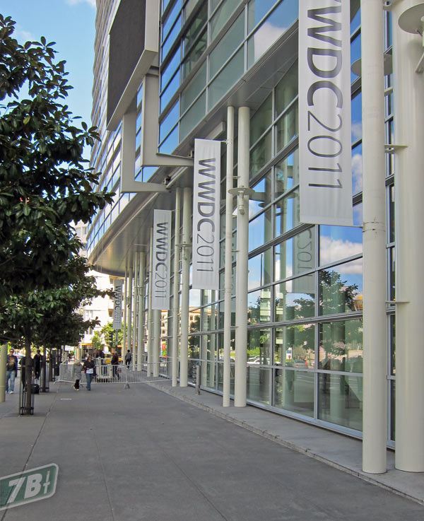22-11192f_wwdc2011s_1c95d3b.jpg