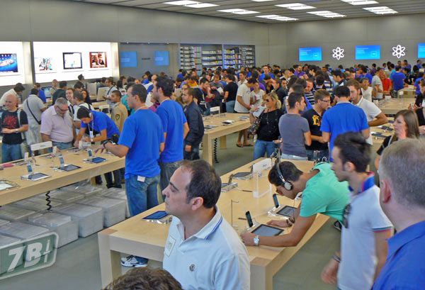 applestorecataniaopen01.jpg