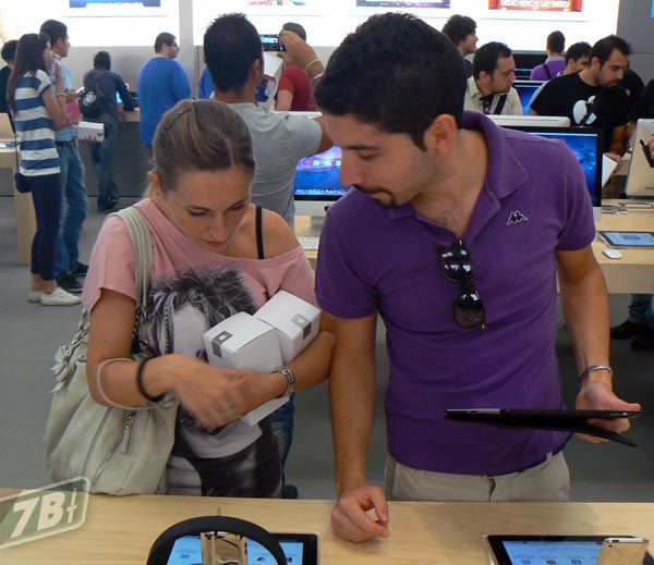 applestorecataniaopen37.jpg