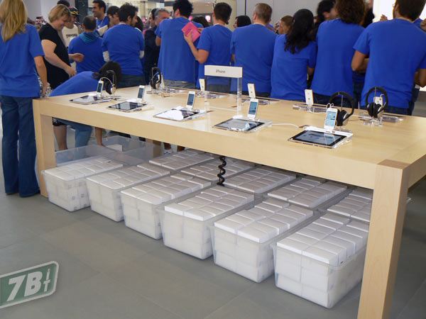 applestorecataniaopen66.jpg