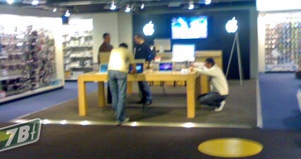 03568c_appleshopfnacgru02