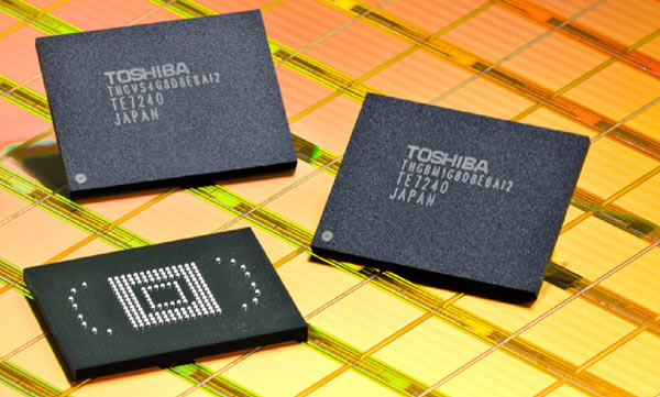 04500b_toshibanand32gb