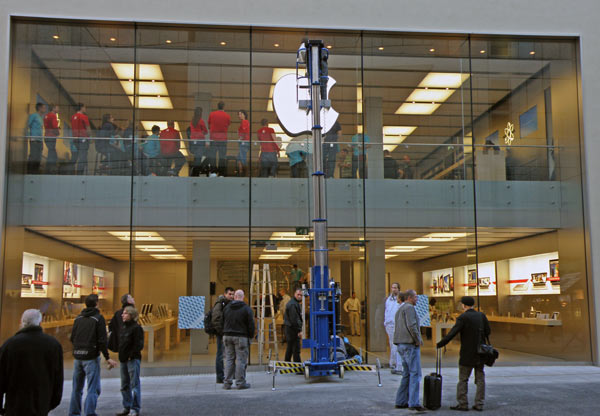 05296c_preapplestoremonaco2