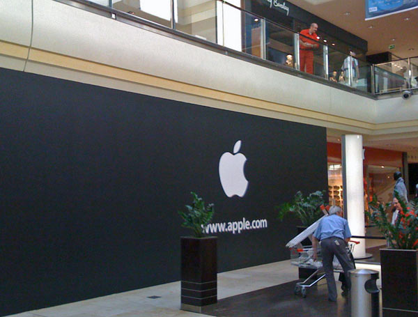 06492b_applestoreamburgo