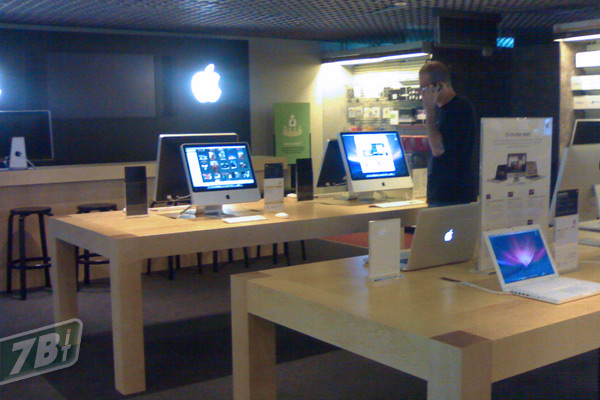 06834b_appleshopfnacnapoli